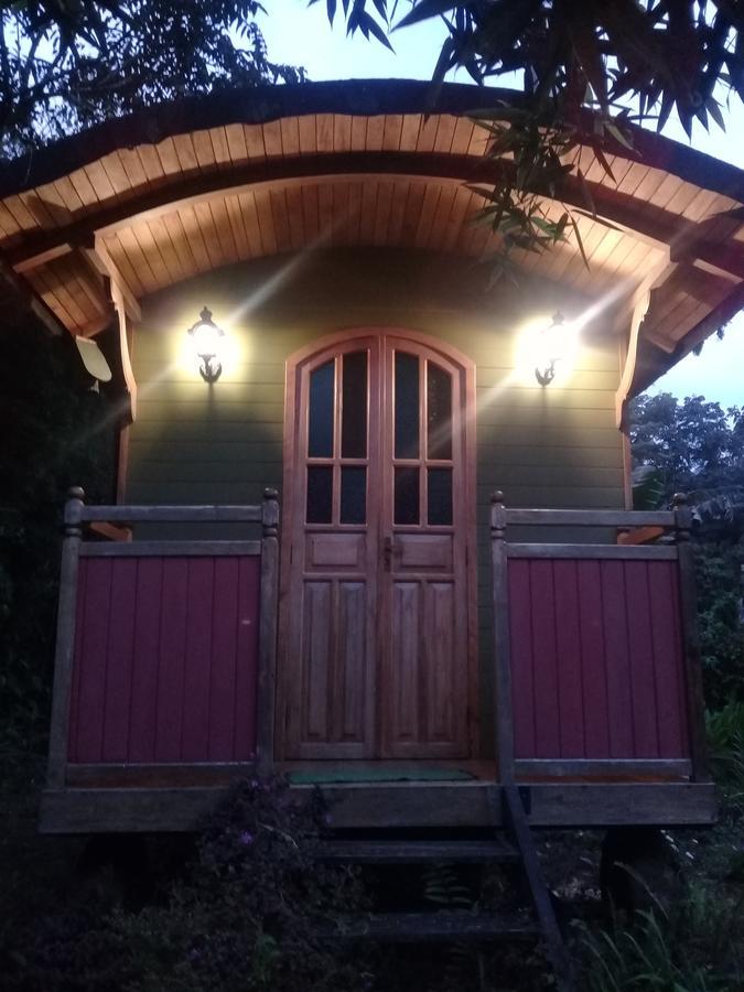 Hosteria La Roulotte - Mindo Eksteriør billede